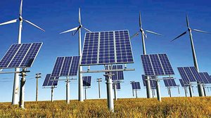 انرژی خورشیدی و بادی در  رقابت با منابع انرژی فسیلی