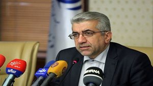 وزیر نیرو از اتصال شبکه برق ایران با جمهوری آذربایجان و روسیه خبر داد