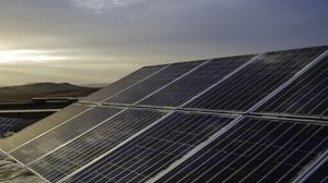 نخستین نیروگاه خورشیدی بافق سال ۱۴۰۰ بهره برداری می‌شود